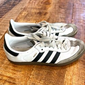 Adidas Sambas - US 6